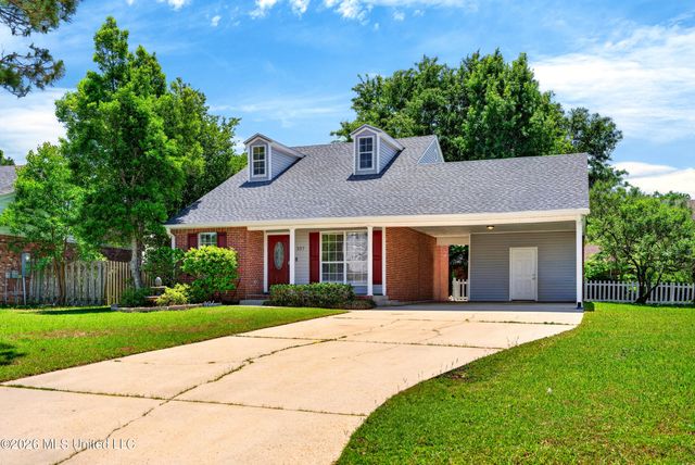 337 Rebecca Avenue, Pass Christian, MS 39571