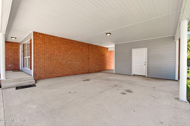 337 Rebecca Avenue, Pass Christian, MS 39571