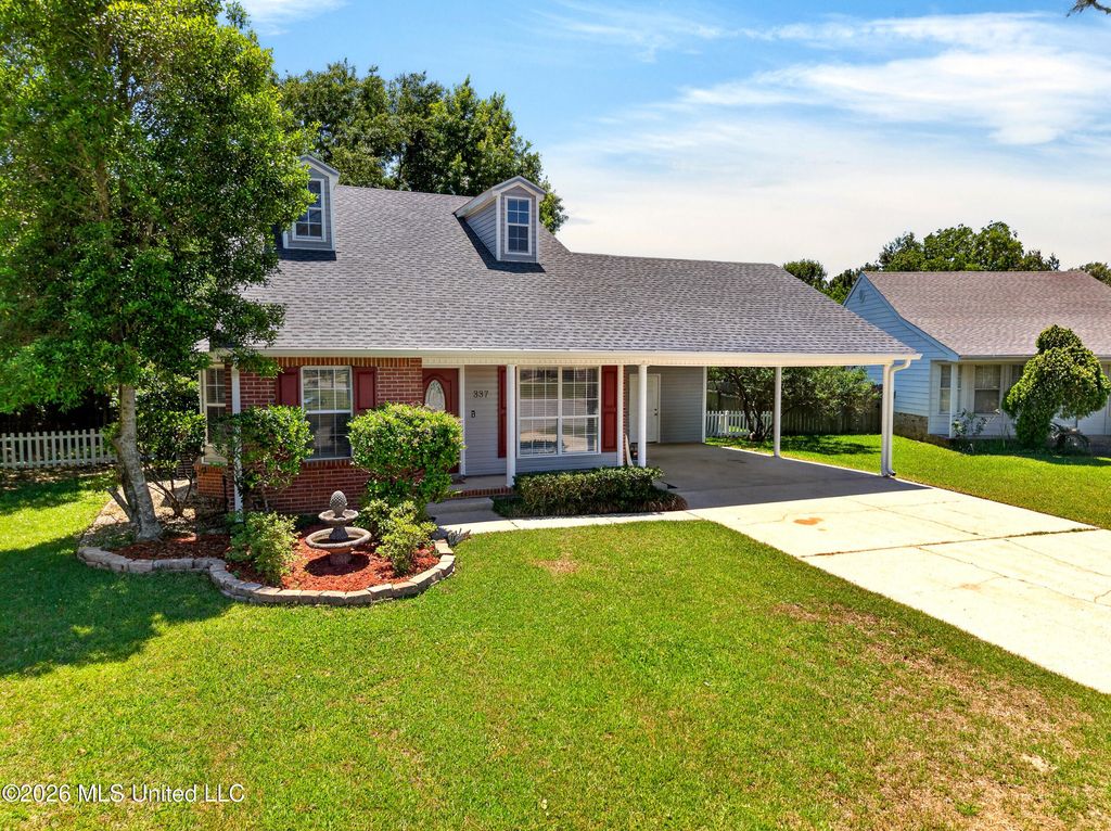 337 Rebecca Avenue, Pass Christian, MS 39571