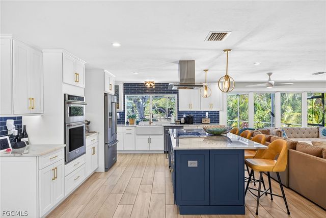 1065 Fish Crow RD, Sanibel, FL 33957