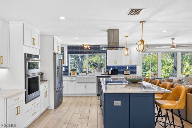 1065 Fish Crow RD, Sanibel, FL 33957