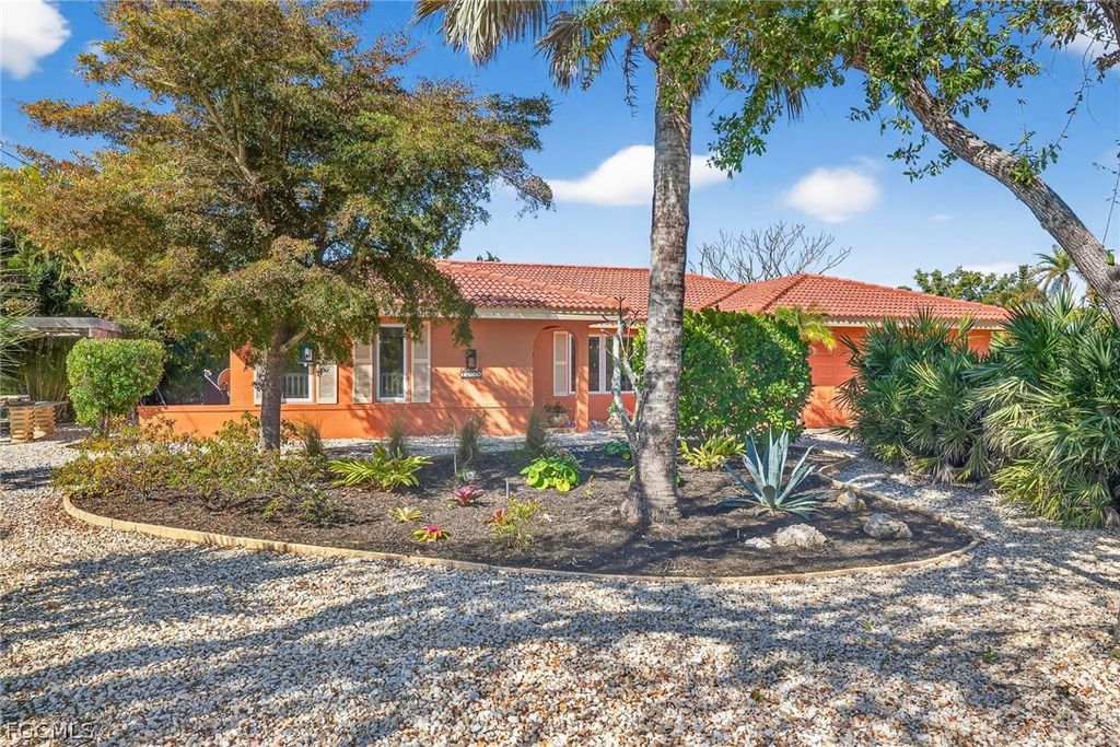 1065 Fish Crow RD, Sanibel, FL 33957