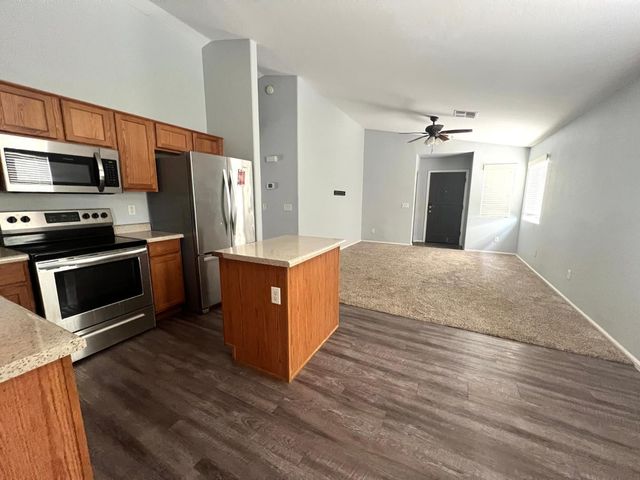 28496 N Dolomite Lane, San Tan Valley, AZ 85143