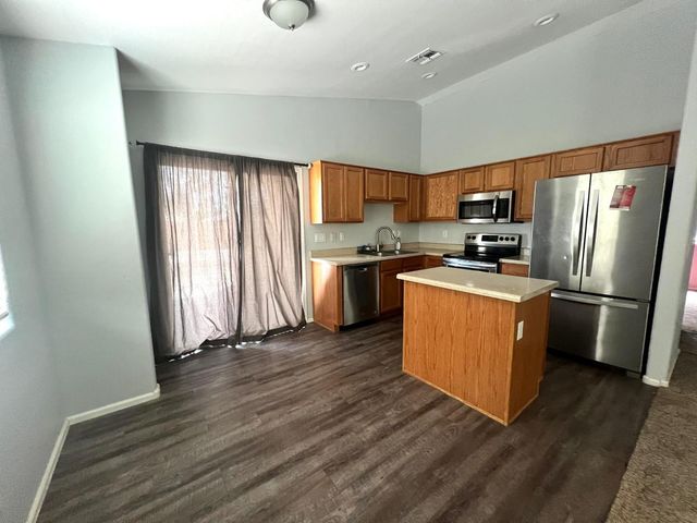 28496 N Dolomite Lane, San Tan Valley, AZ 85143