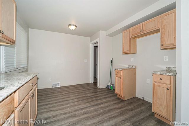 13201 Prest Street, Detroit, MI 48227