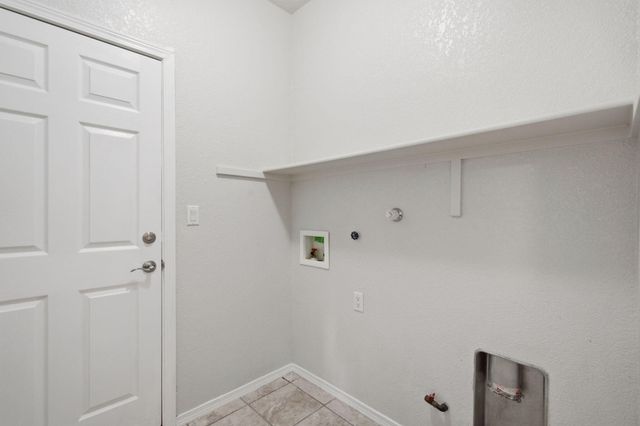 10435 Savoy Drive NW, Albuquerque, NM 87114