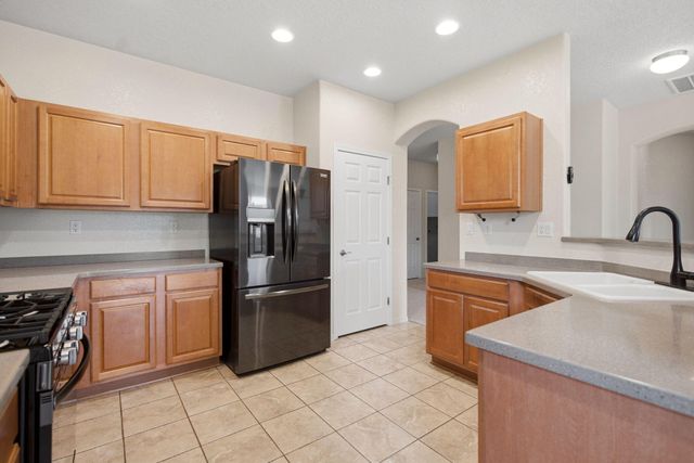 10435 Savoy Drive NW, Albuquerque, NM 87114