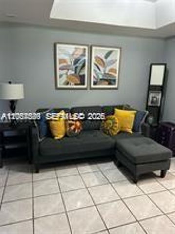 3760 Inverrary Drive 2R, Lauderhill, FL 33319