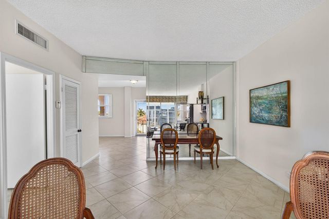 105 Paradise Harbour Boulevard 506, North Palm Beach, FL 33408