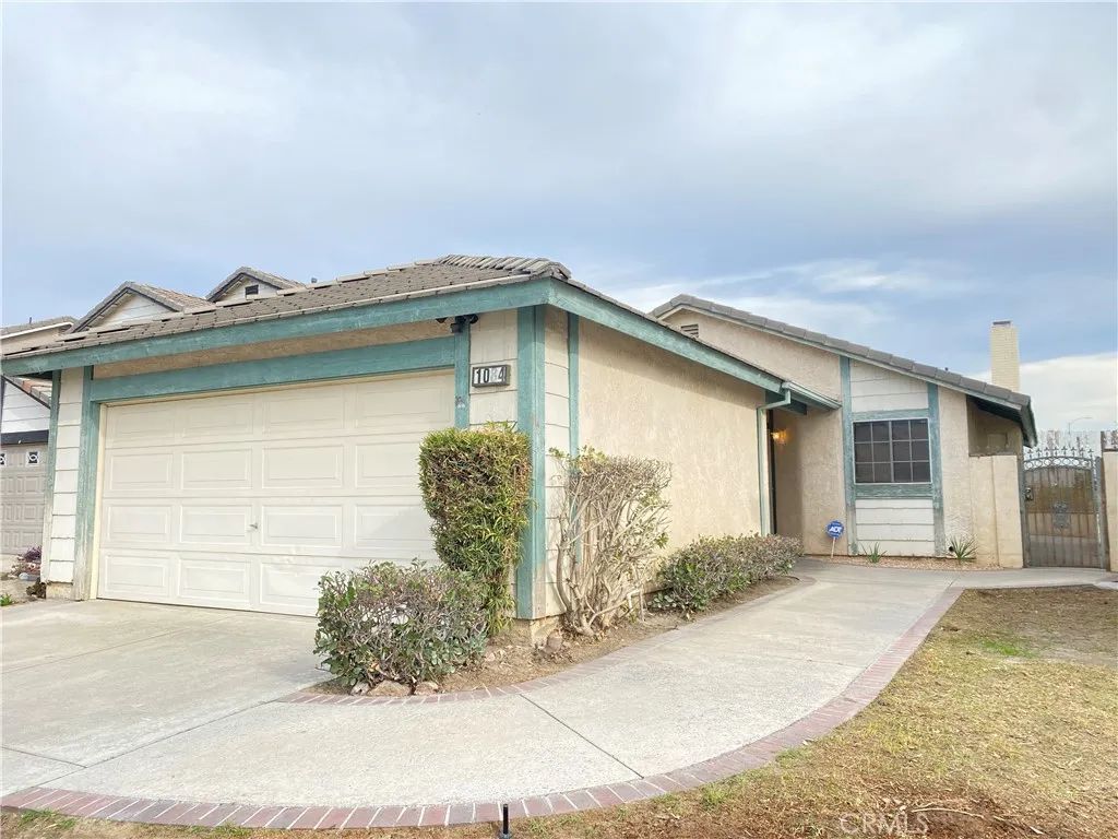 1084 Jacaranda Road, Colton, CA 92324