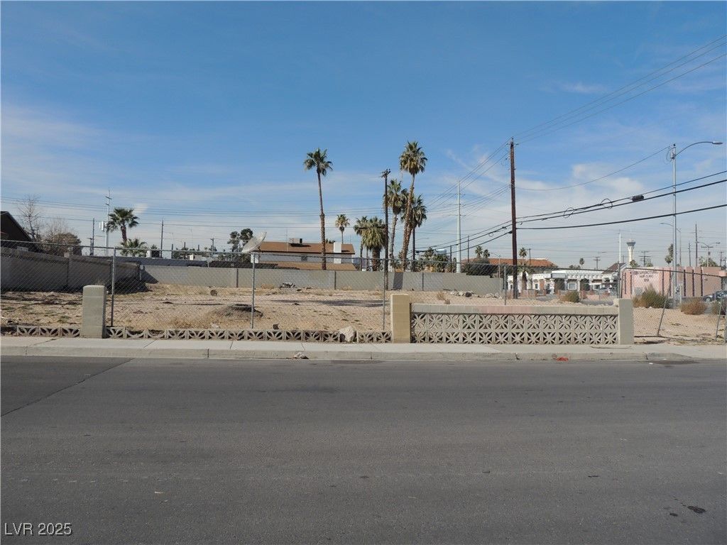 Image 1 of property listing at 3313 Seneca Drive, Las Vegas, NV 89169