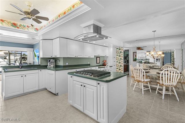 1935 SE 36th TER, Cape Coral, FL 33904