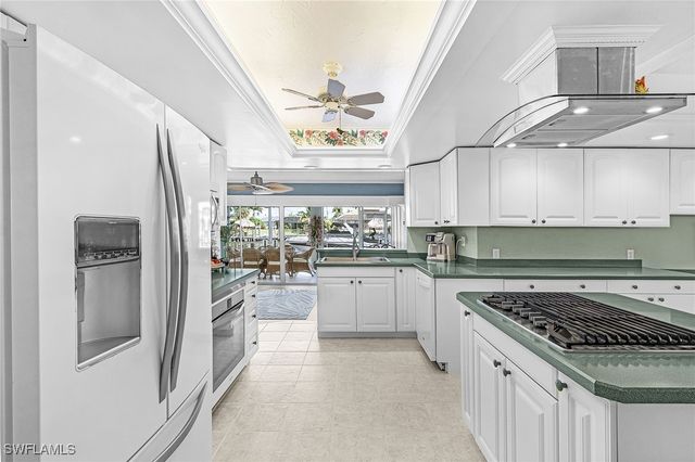 1935 SE 36th TER, Cape Coral, FL 33904