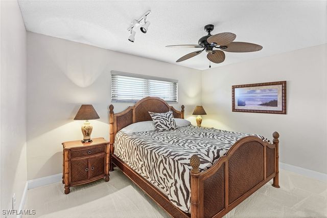 1935 SE 36th TER, Cape Coral, FL 33904