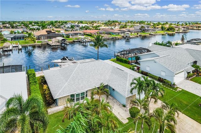 1935 SE 36th TER, Cape Coral, FL 33904