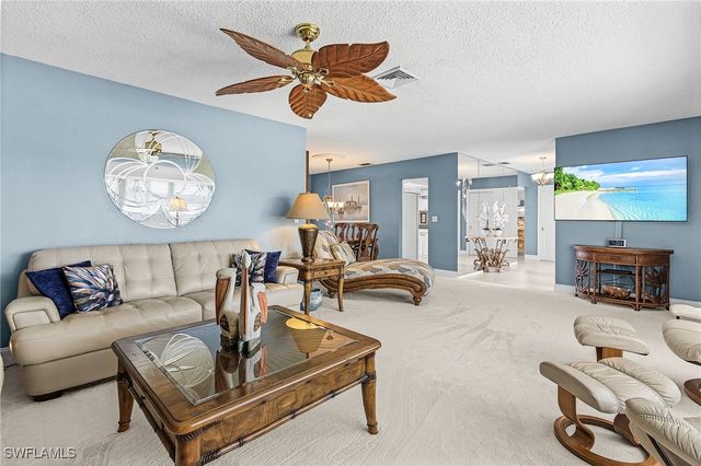 1935 SE 36th TER, Cape Coral, FL 33904
