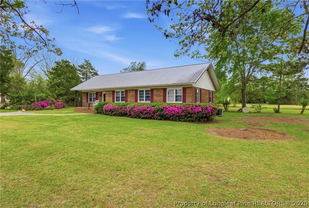 113 N Third Street, Dublin, NC 28332 — photo 2