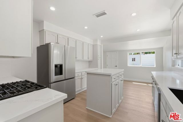 3022 W 73rd Street, Los Angeles, CA 90043