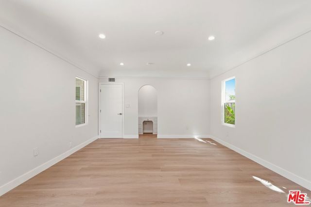 3022 W 73rd Street, Los Angeles, CA 90043