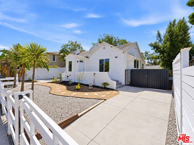 3022 W 73rd Street, Los Angeles, CA 90043