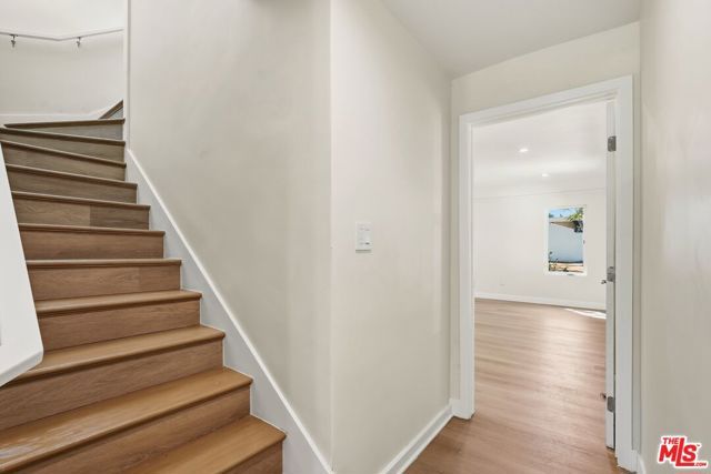 3022 W 73rd Street, Los Angeles, CA 90043