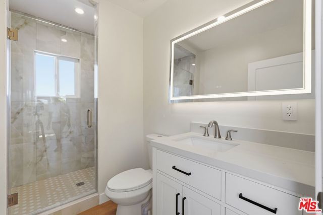 3022 W 73rd Street, Los Angeles, CA 90043