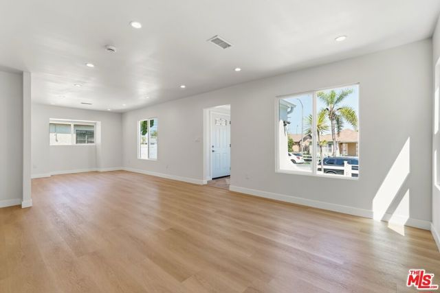 3022 W 73rd Street, Los Angeles, CA 90043