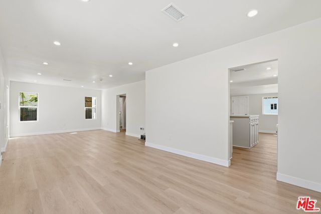 3022 W 73rd Street, Los Angeles, CA 90043