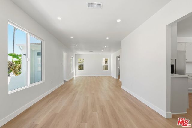 3022 W 73rd Street, Los Angeles, CA 90043