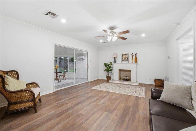 2200 Barbe Court, Lake Charles, LA 70601