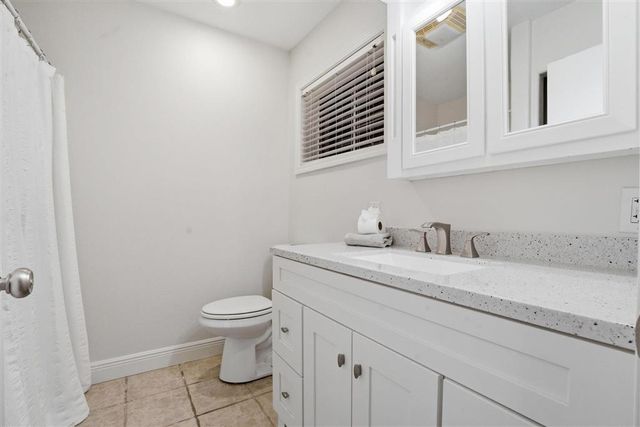 2200 Barbe Court, Lake Charles, LA 70601