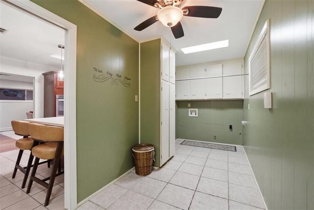 2200 Barbe Court, Lake Charles, LA 70601