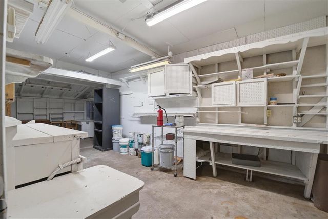 2200 Barbe Court, Lake Charles, LA 70601