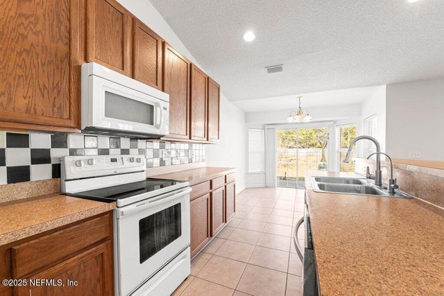 11269 BELMONT OAKS Drive, Jacksonville, FL 32220