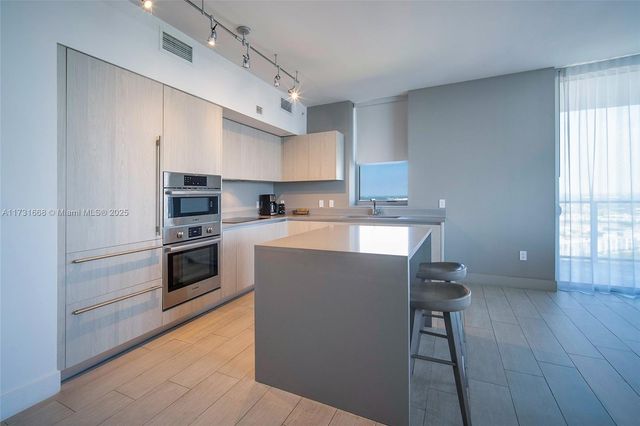 4010 S Ocean Dr T3502, Hollywood, FL 33019