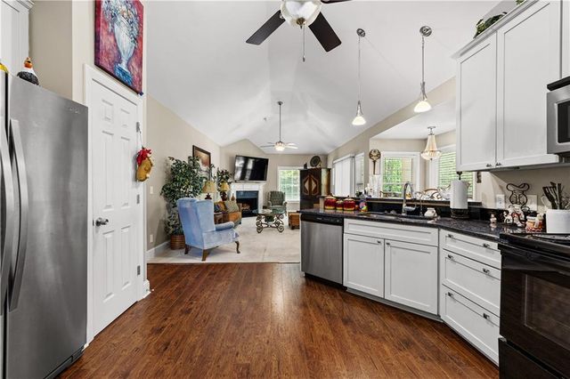 915 Magnolia Way, Hampton, GA 30228