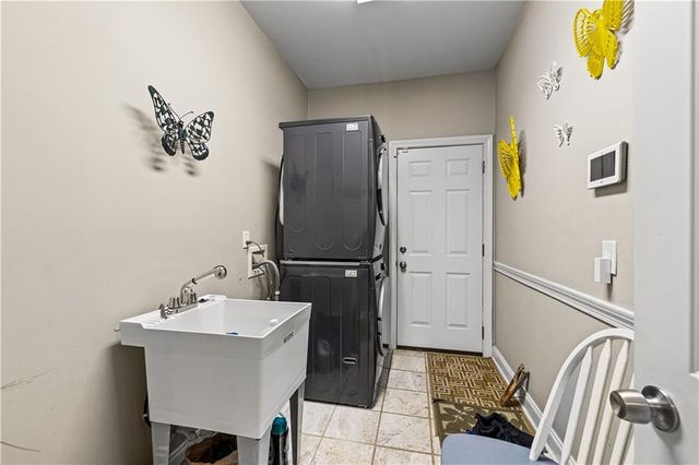 915 Magnolia Way, Hampton, GA 30228
