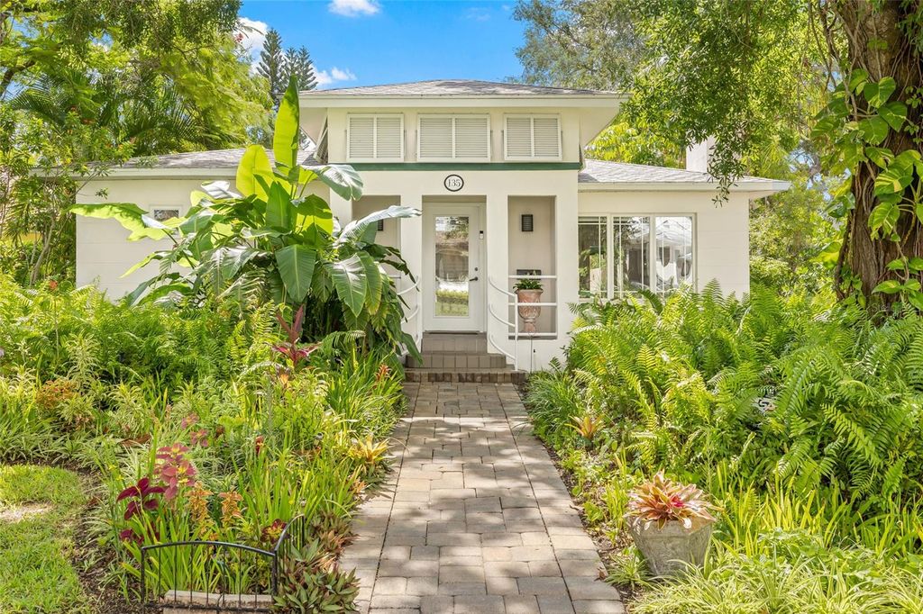 135 ARANDA STREET NE, St Petersburg, FL 33704