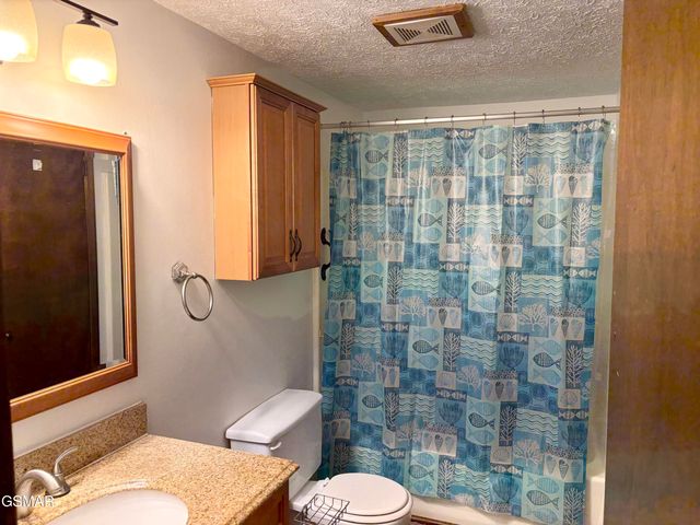 625 S Asbury Drive, Pigeon Forge, TN 37863