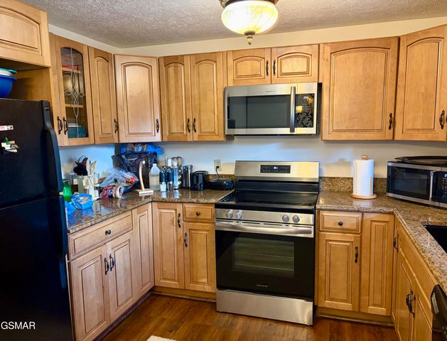 625 S Asbury Drive, Pigeon Forge, TN 37863