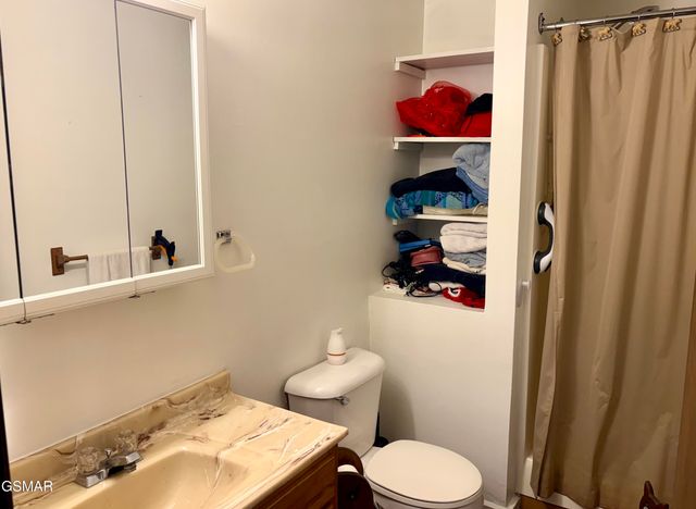 625 S Asbury Drive, Pigeon Forge, TN 37863
