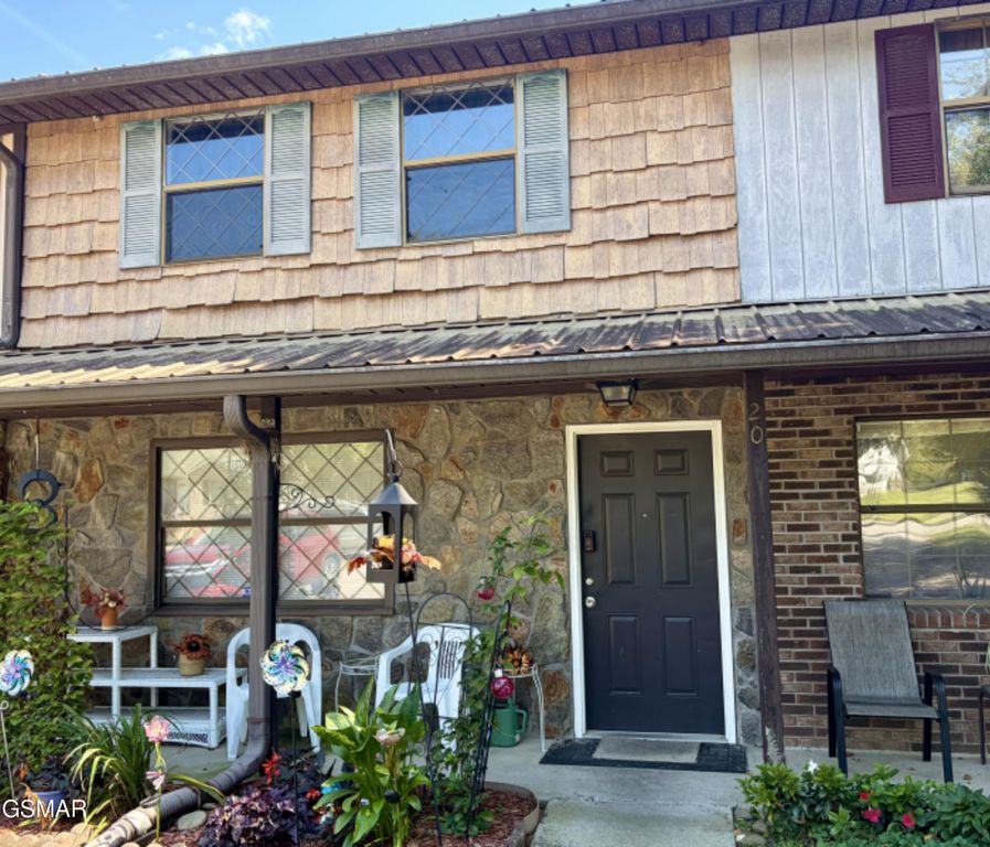 625 S Asbury Drive, Pigeon Forge, TN 37863