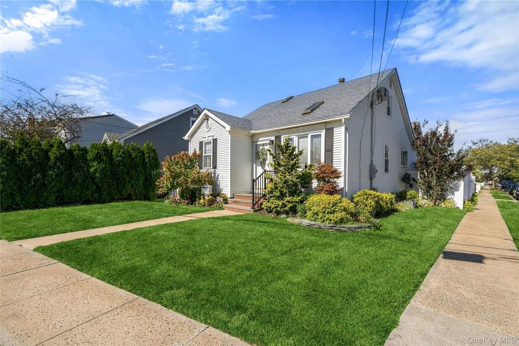 2365 Swenson Place, Bellmore, NY 11710 — photo 3