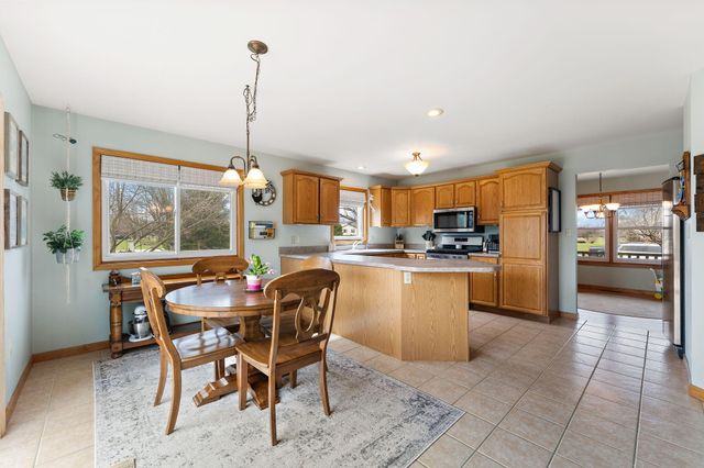 901 Bernie Court, Chesterton, IN 46304