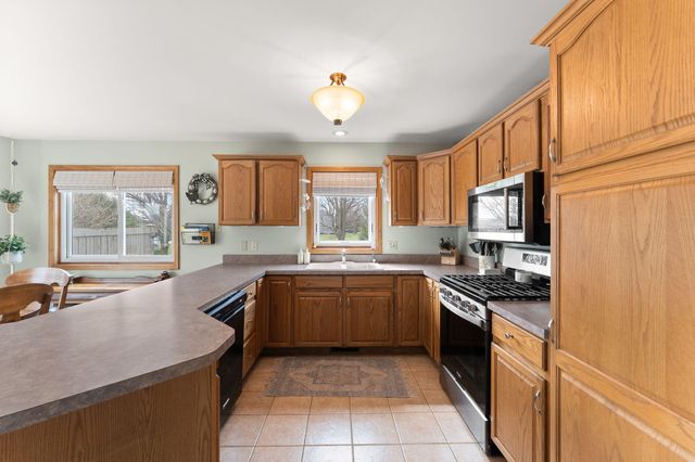 901 Bernie Court, Chesterton, IN 46304