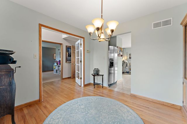 901 Bernie Court, Chesterton, IN 46304