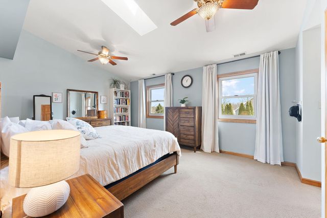 901 Bernie Court, Chesterton, IN 46304