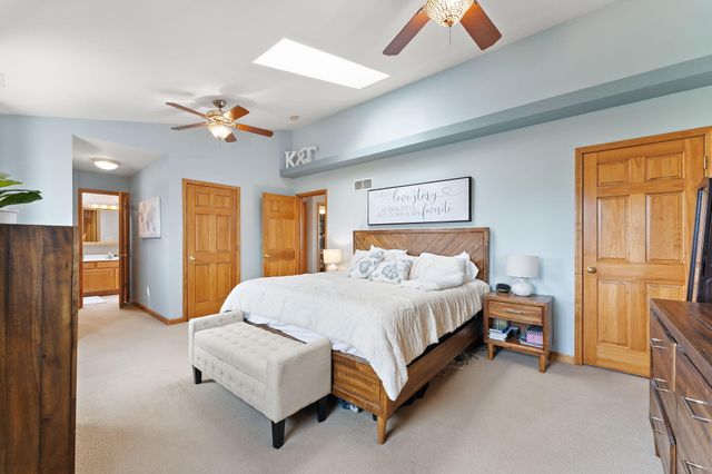 901 Bernie Court, Chesterton, IN 46304