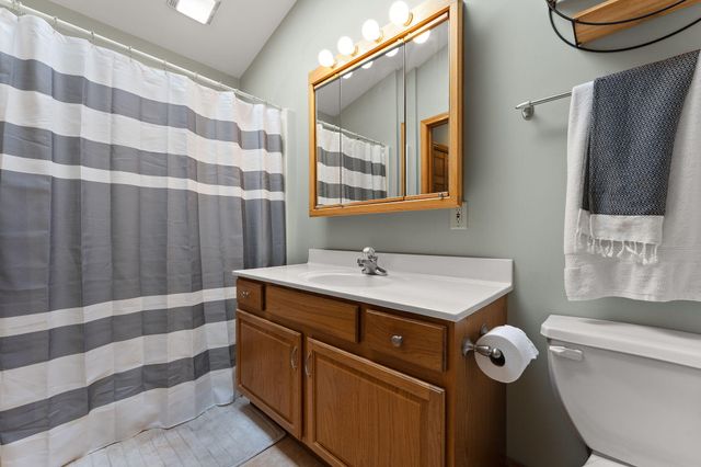 901 Bernie Court, Chesterton, IN 46304