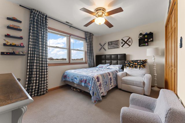 901 Bernie Court, Chesterton, IN 46304